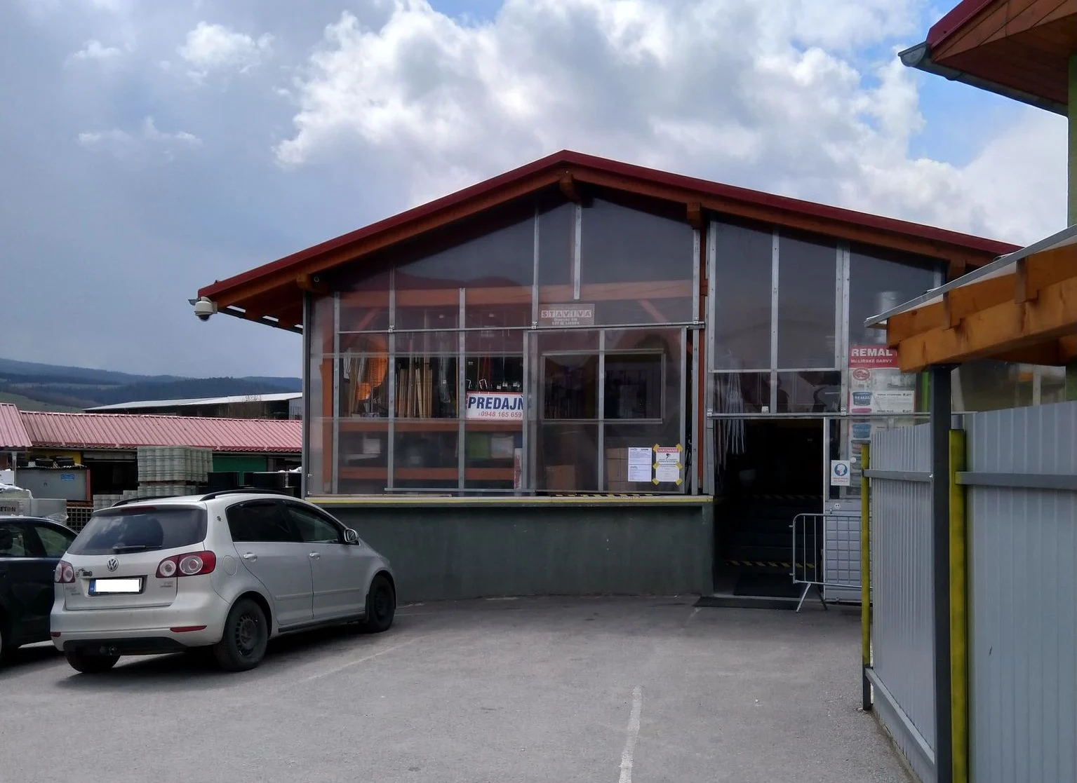 Predajňa Vrabček Stavivá – Liesek